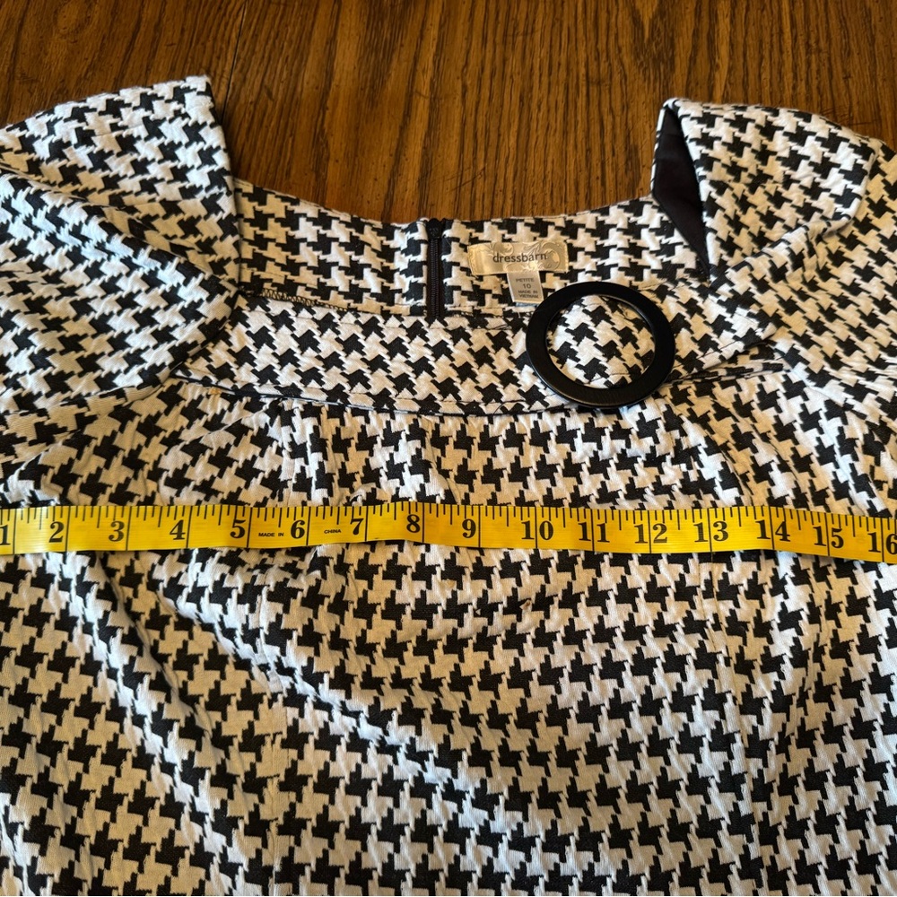 DRESS BARN Woman’s Size 10P Houndstooth Dress Sheath Pencil, Black & White. EUC - Picture 6 of 8